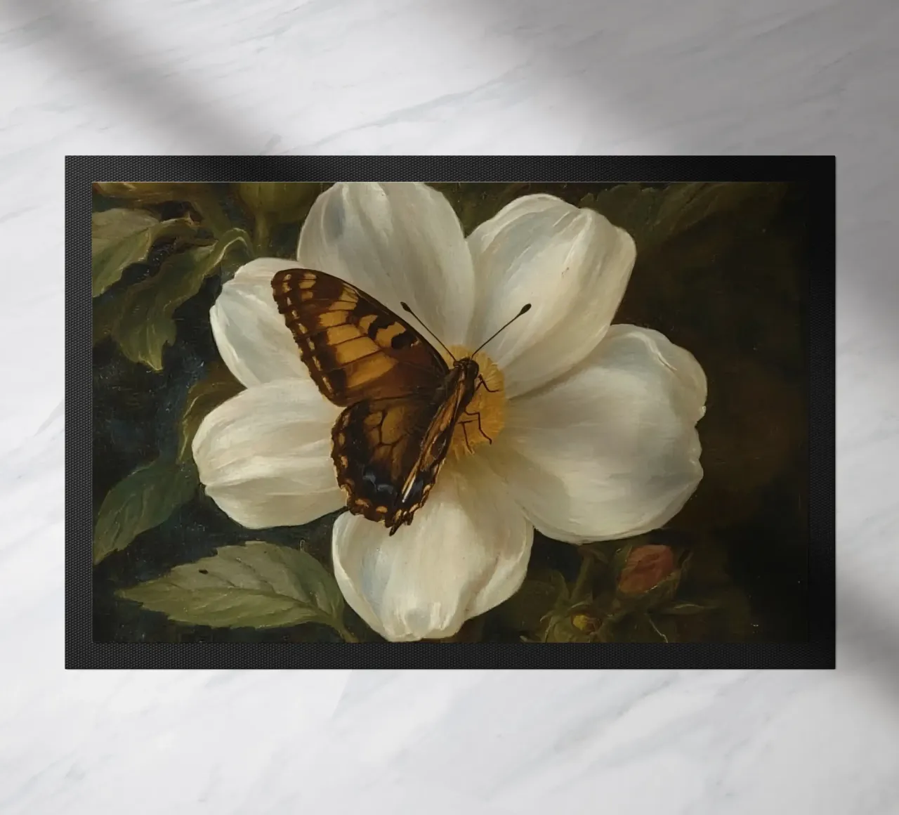 Dipinto a olio di farfalla che si posa su un fiore bianco zerbino da DesignDoodle
