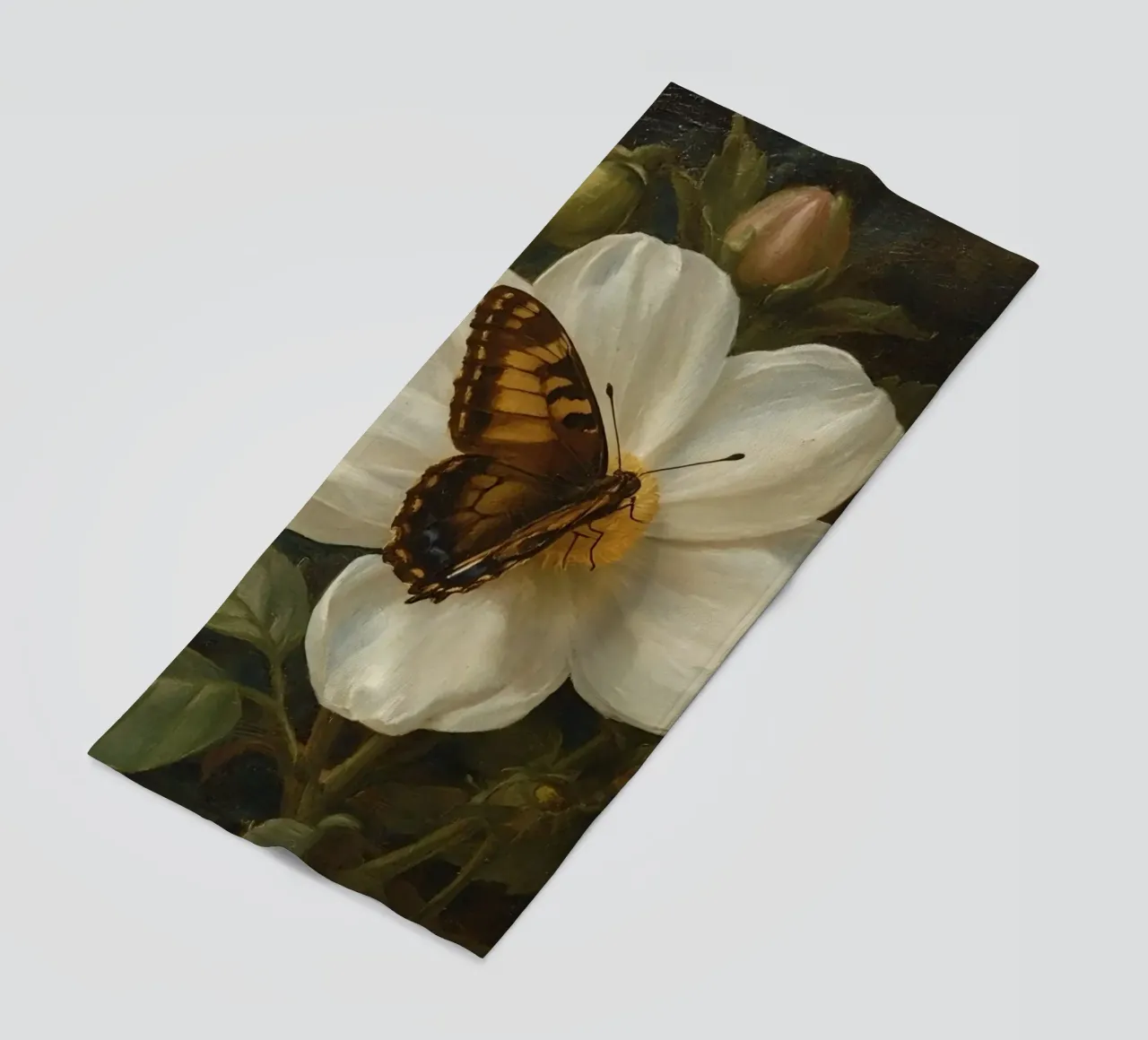 Dipinto a olio di farfalla che si posa su un fiore bianco telo mare da DesignDoodle