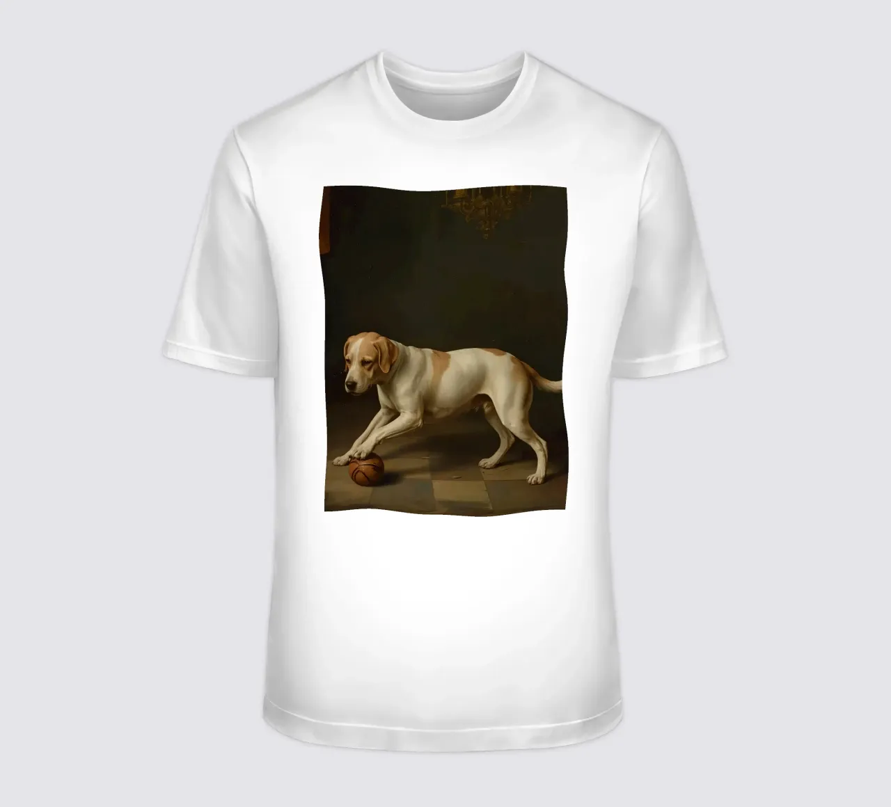 Cane giocoso che interagisce con una palla in una stanza poco illuminata t-shirt da DesignDoodle