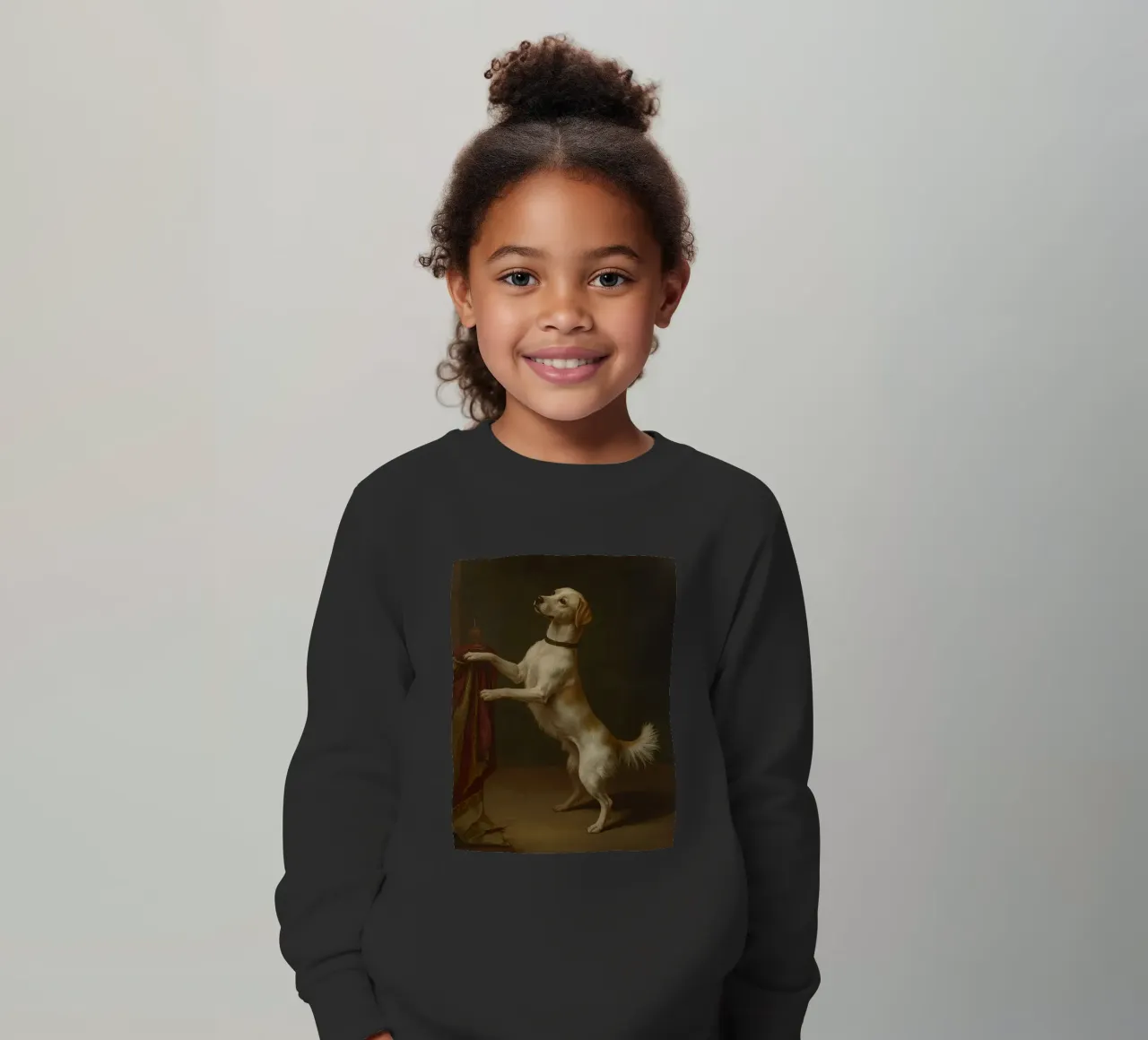 Cane in piedi con le zampe su un tavolo in un ambiente classico felpa bambino da DesignDoodle