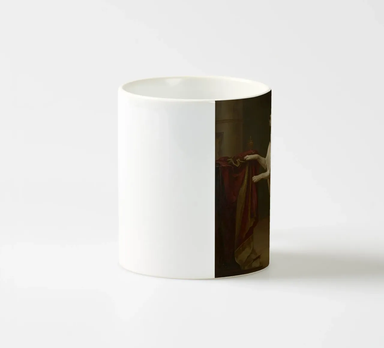Cane in piedi con le zampe su un tavolo in un ambiente classico tazza in ceramica da DesignDoodle
