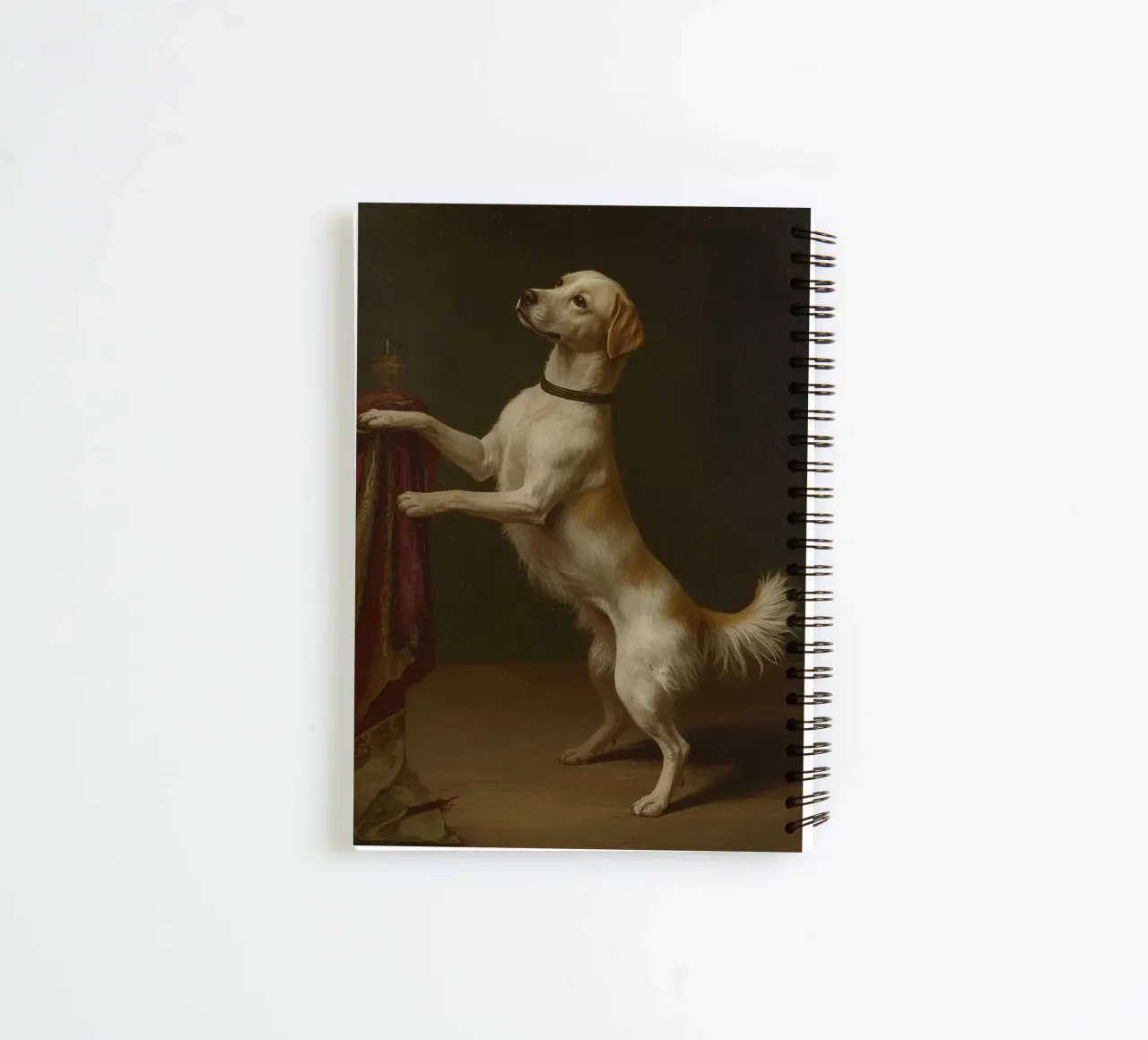 Cane in piedi con le zampe su un tavolo in un ambiente classico diario ad anelli da DesignDoodle