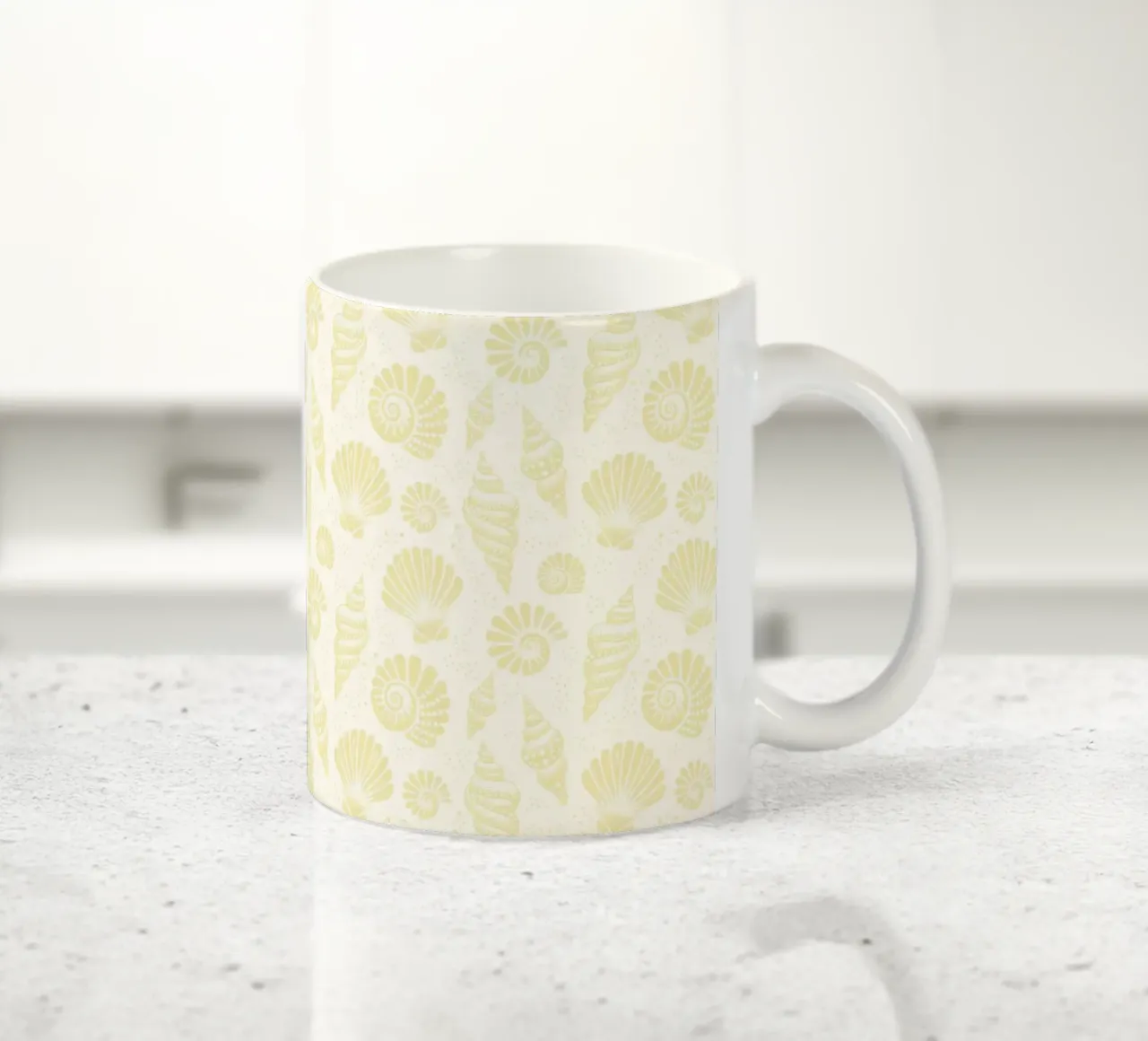 Conchiglie giallo burro tazza in ceramica da SilverPegasus