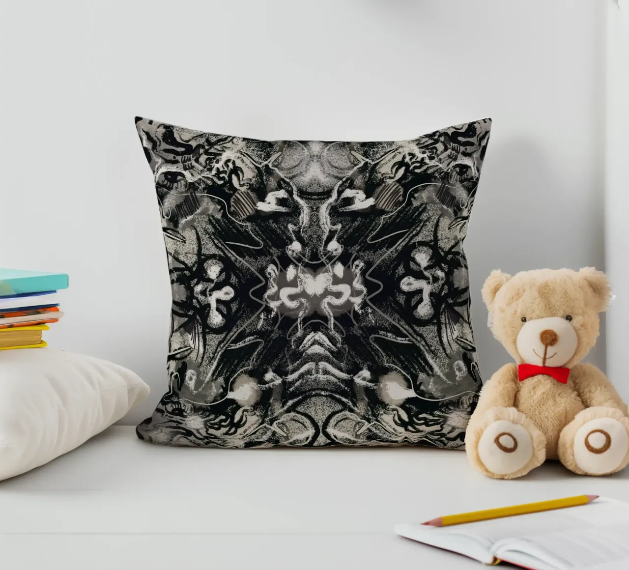 Rorschach 08 in bianco e nero cuscino da Little Dean