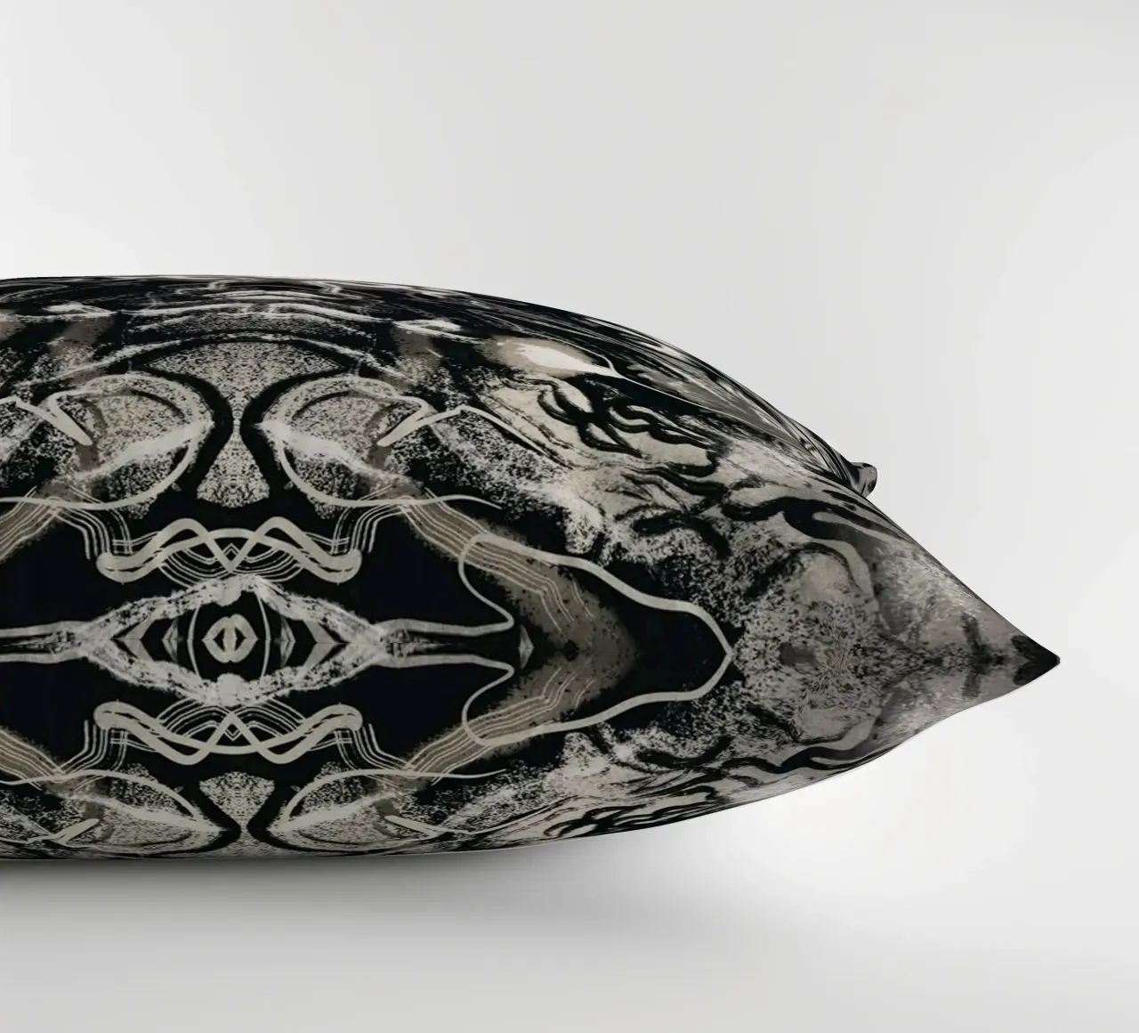 Rorschach 08 in bianco e nero cuscino da Little Dean