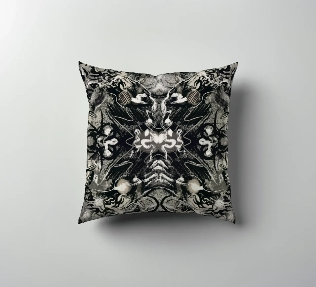 Rorschach 08 in bianco e nero cuscino da Little Dean