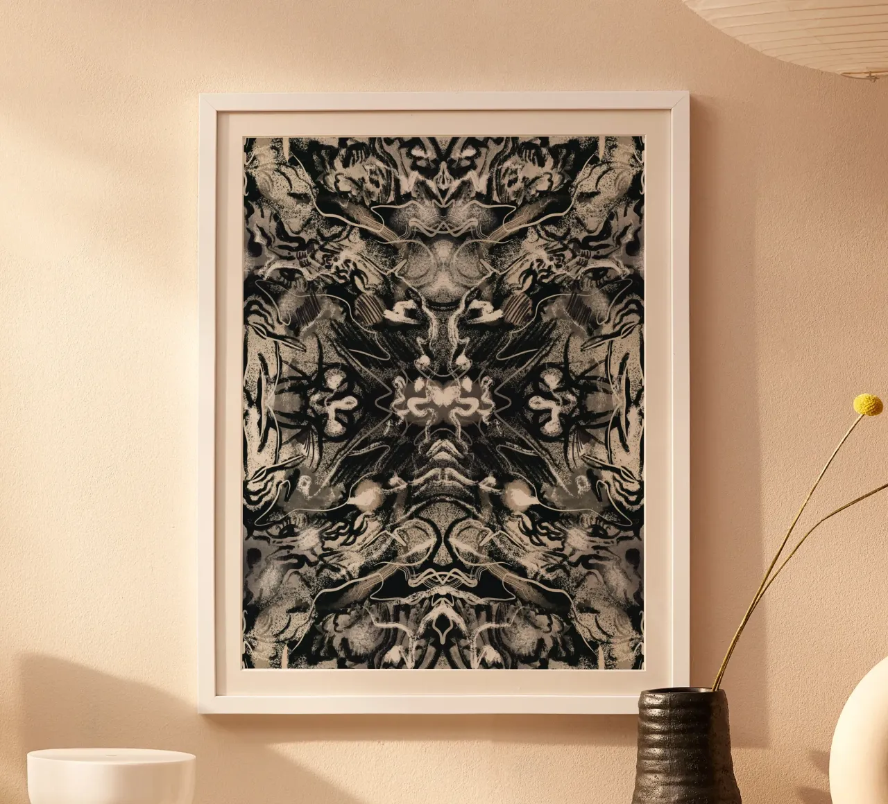 Rorschach 08 in bianco e nero poster con telaio in alluminio da Little Dean