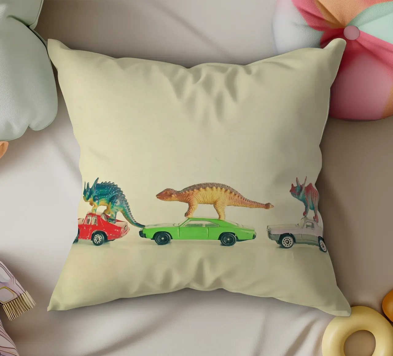 I dinosauri cavalcano le auto cuscino da Cassia Beck Photography