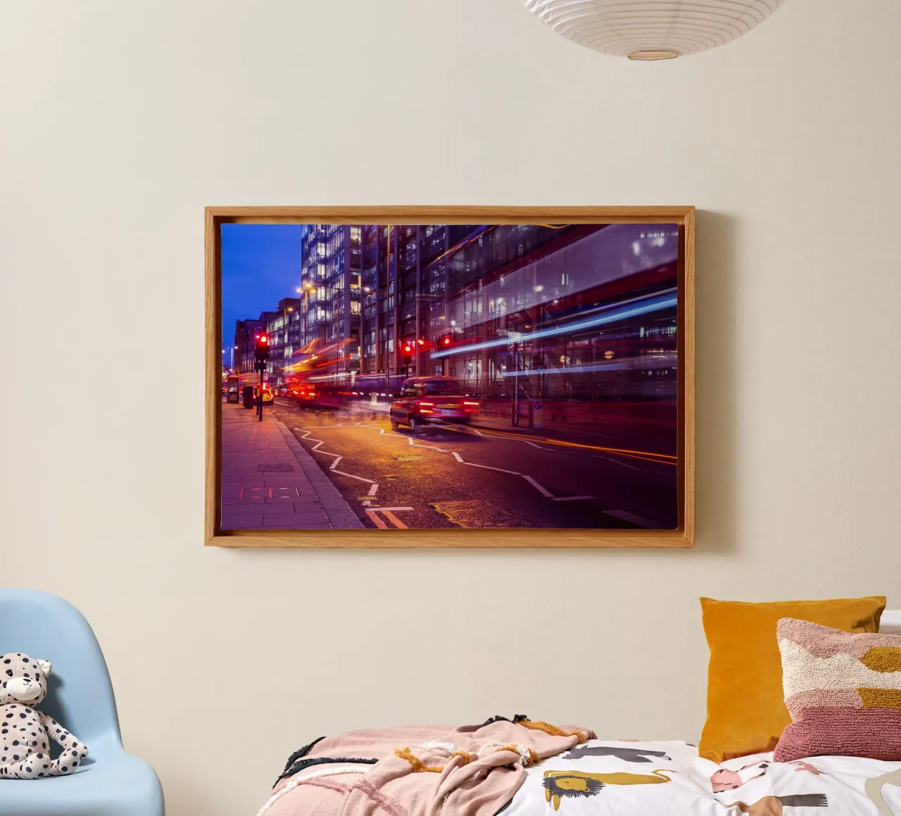 Luci della città in movimento, Londra, Inghilterra tela con Cornice a cassetta da Wanderlust Vibes
