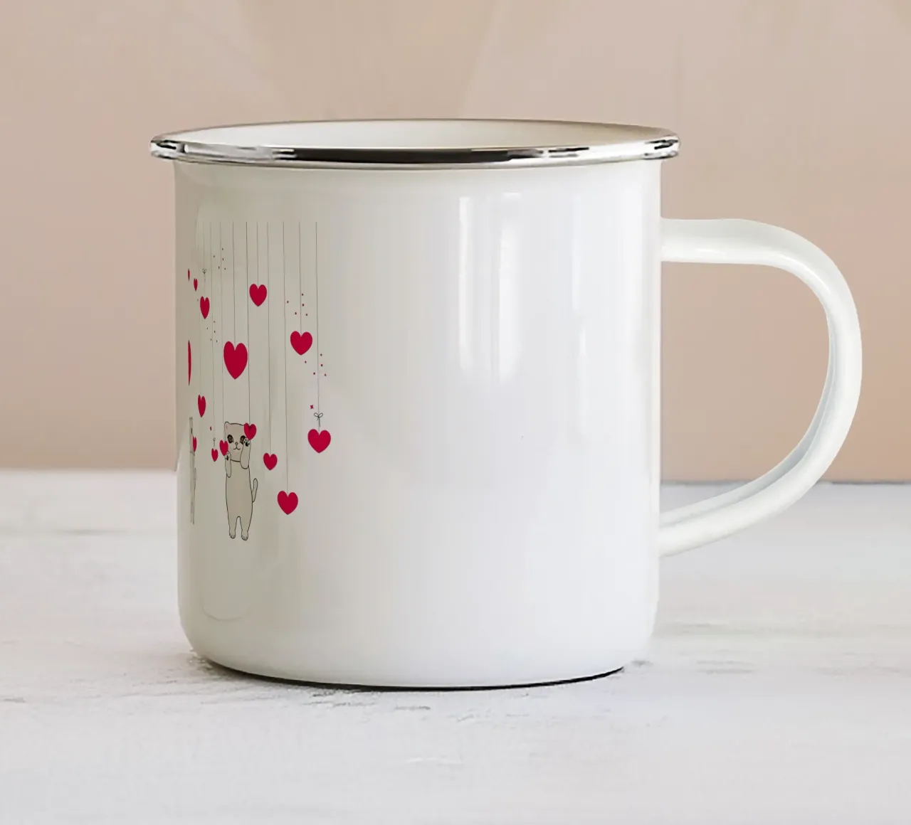 Cuori e stelle appesi con un simpatico gatto tazza in smalto da gulsengunel