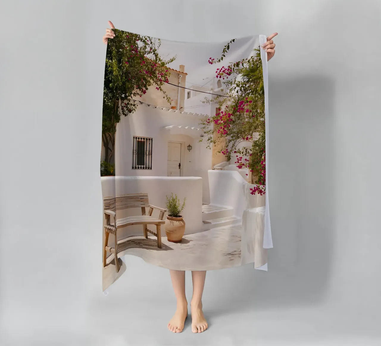 Casa bianca e bouganville assolate in Grecia telo mare da Casa Limon