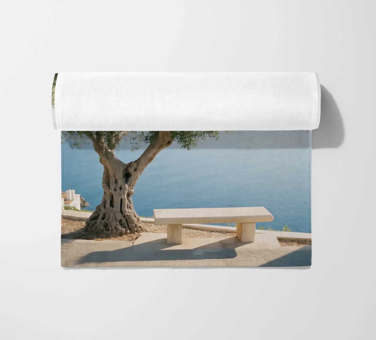 Vue méditerranéenne sous un olivier serviette de plage de Casa Limon