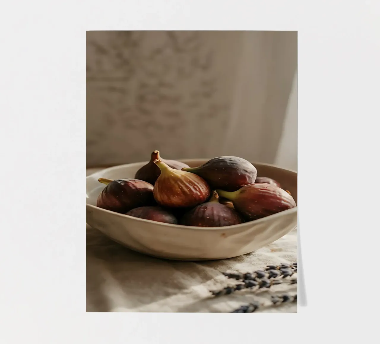 Figues fraîches et lavande sur lin naturel planche autocollant de Casa Limon
