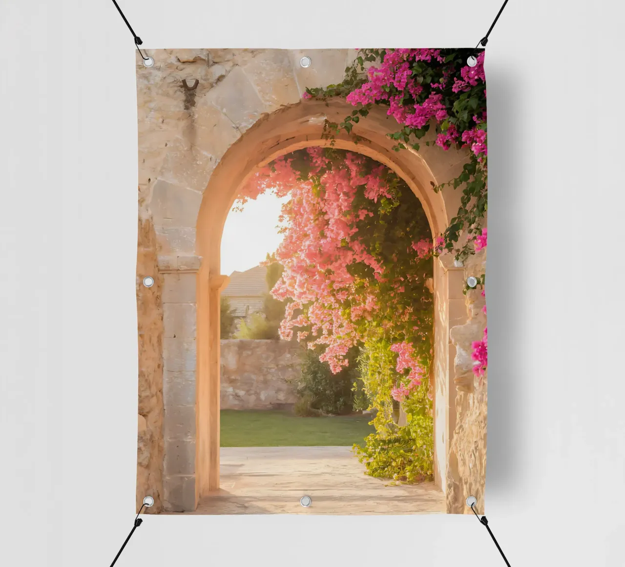 L'arco fiorito e la luce dorata del Sud telo in pvc da Casa Limon