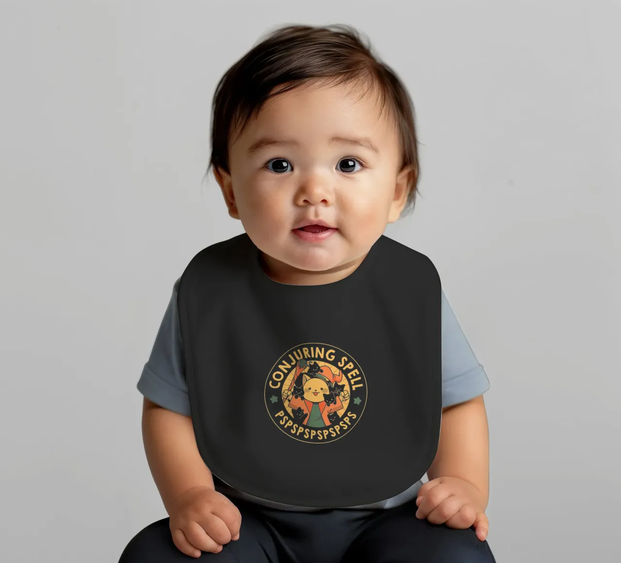 Conjuring Spell Pspsps bavaglino da Tobe Fonseca