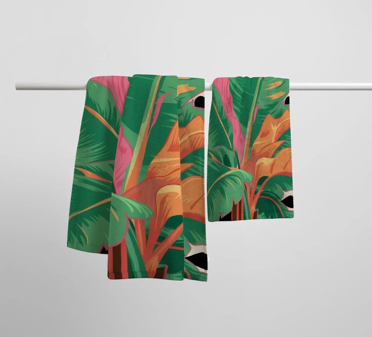 Bagliore tropicale di mezzanotte asciugamano da bagno da Bring Haven