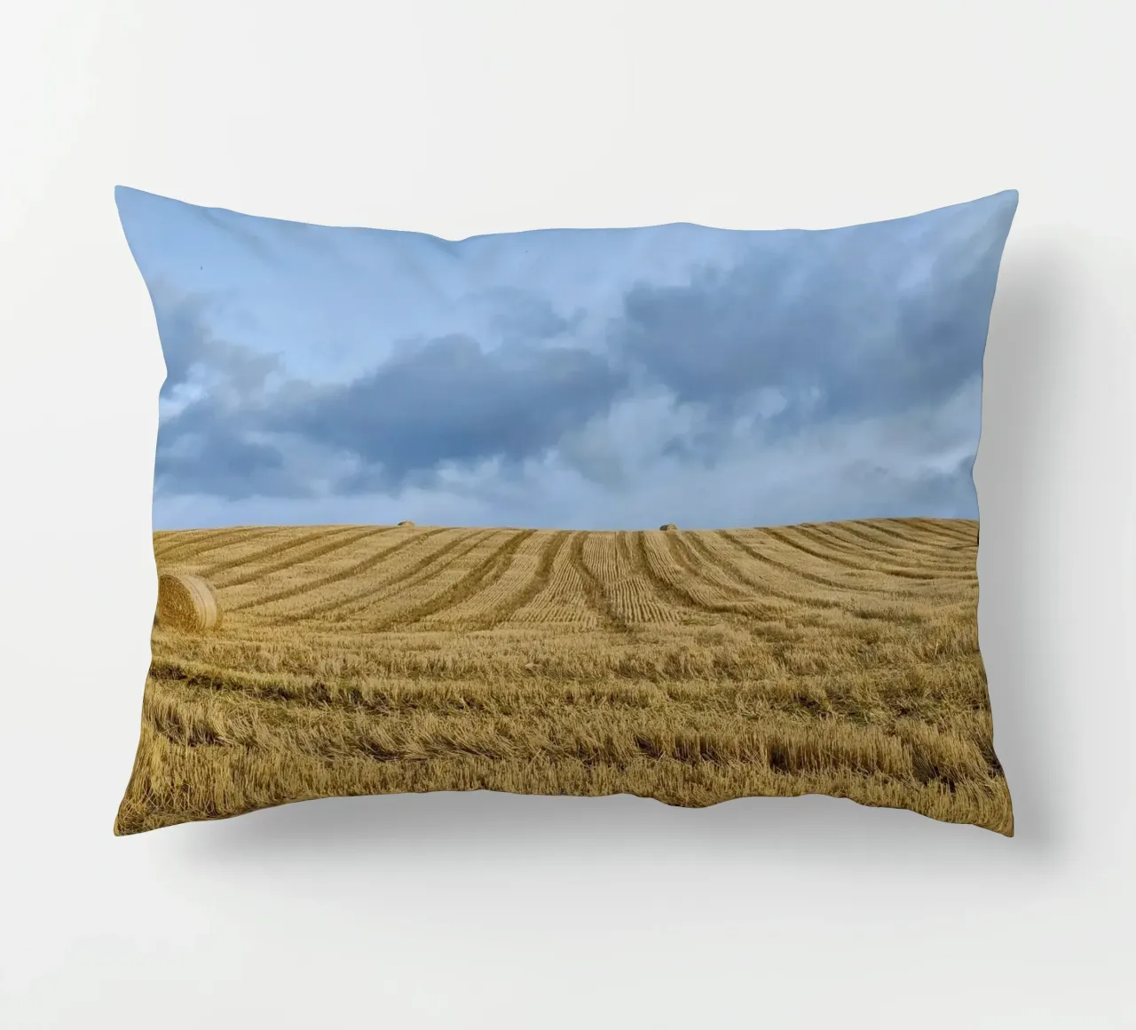 hay bales cloudy cuscino da animal story home