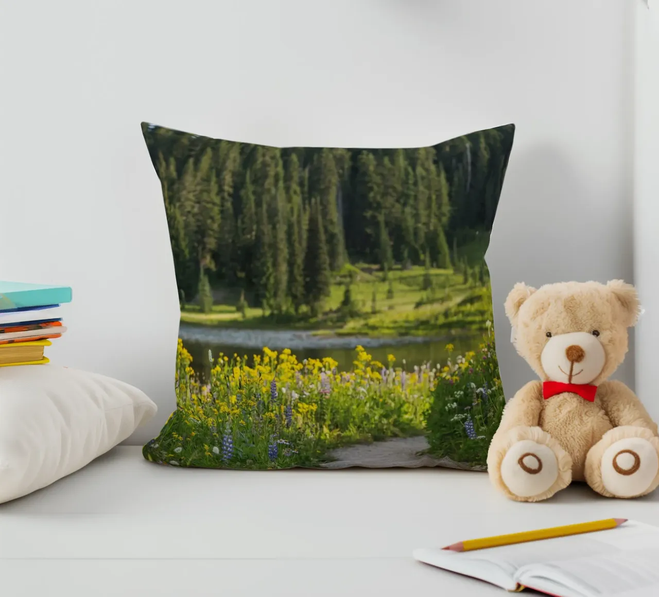 pine trees yellow cuscino da animal story home