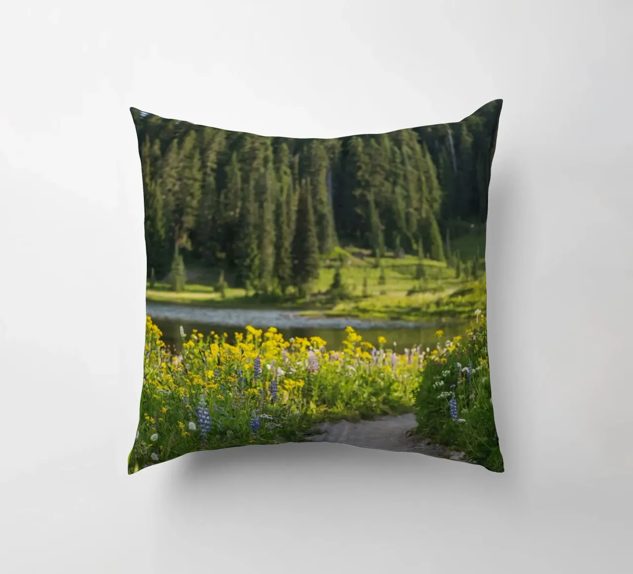 pine trees yellow cuscino da animal story home