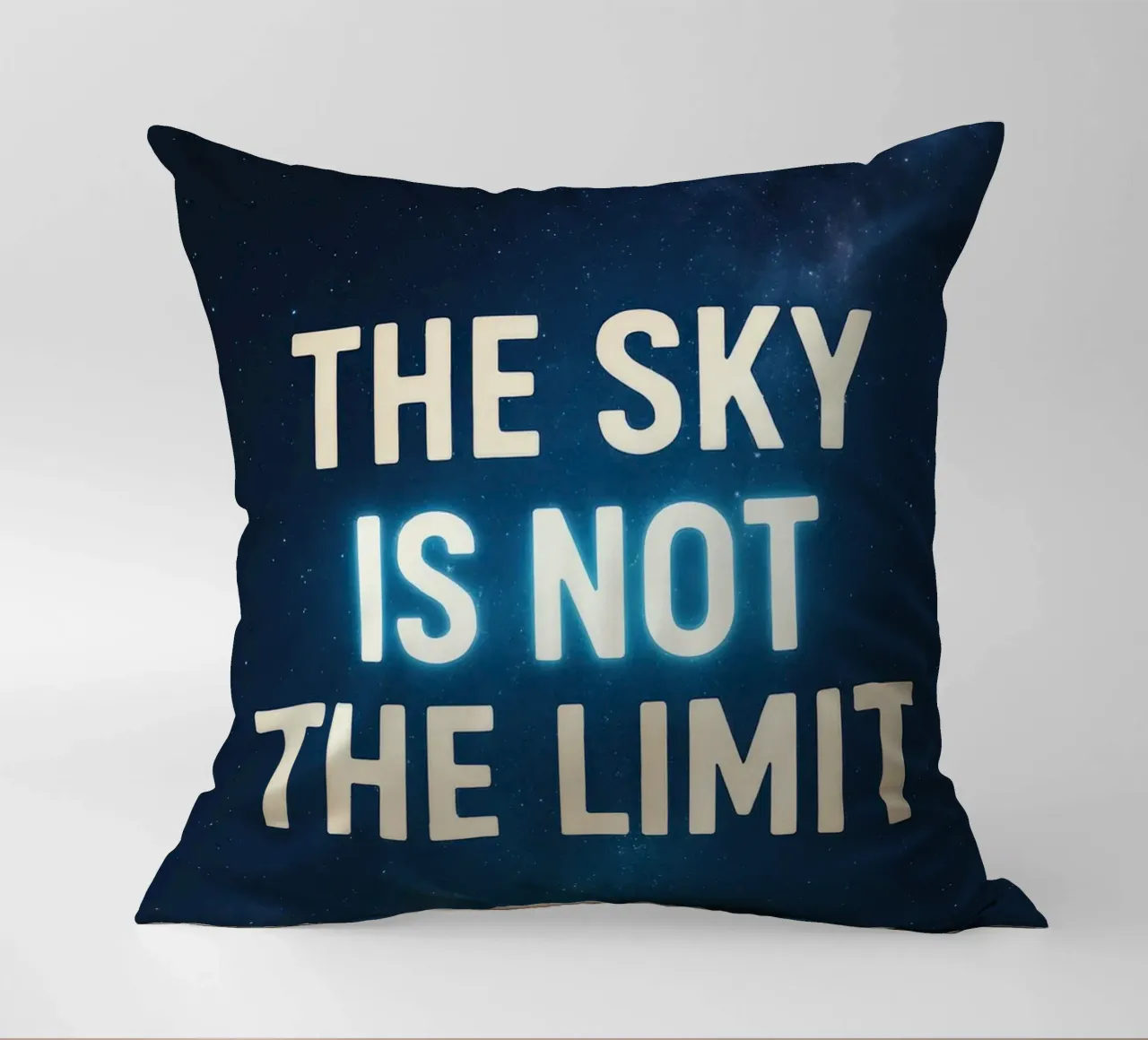 The sky is not the limit motivation cuscino da RB-Quotes