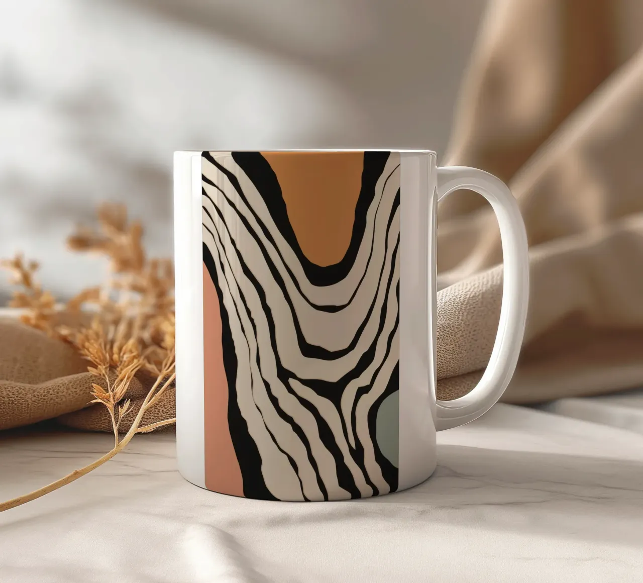 Astratto monocromatico a righe tazza in ceramica da Frosh Pallete