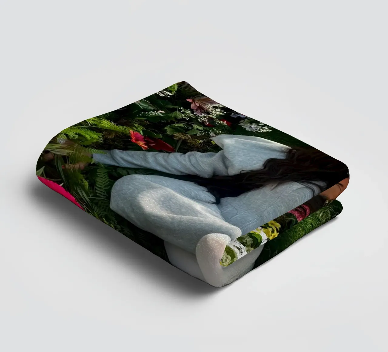 Nina Chuba flower towel by AudioLibrary