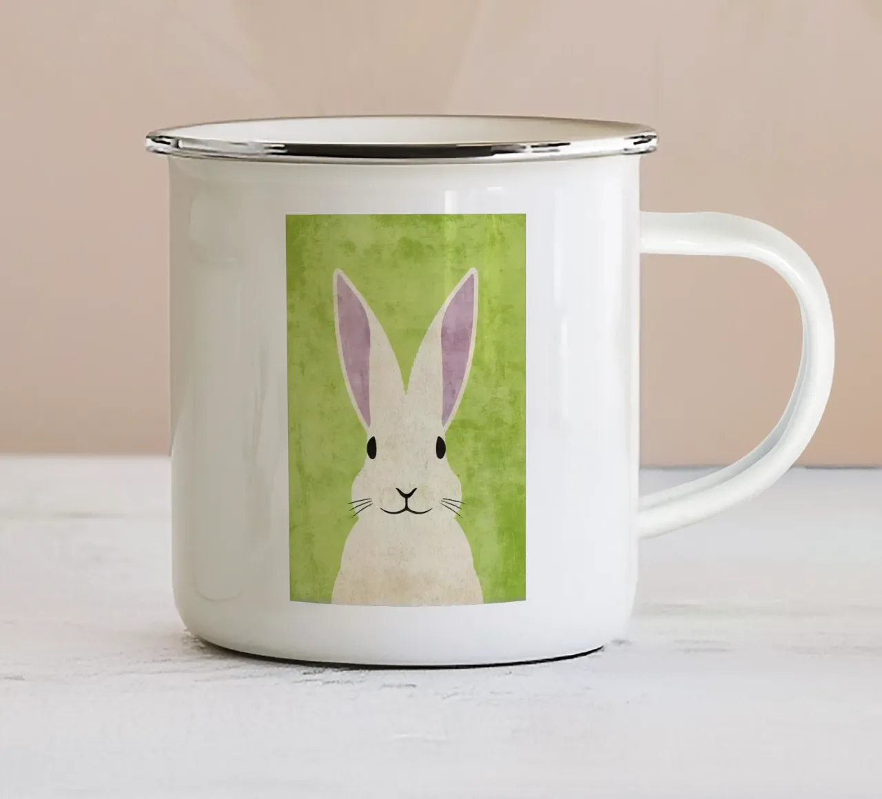 Coniglio tazza in smalto da Matlock Studio