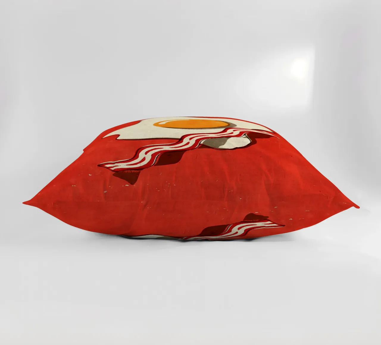 Uovo e pancetta cuscino da Matlock Studio