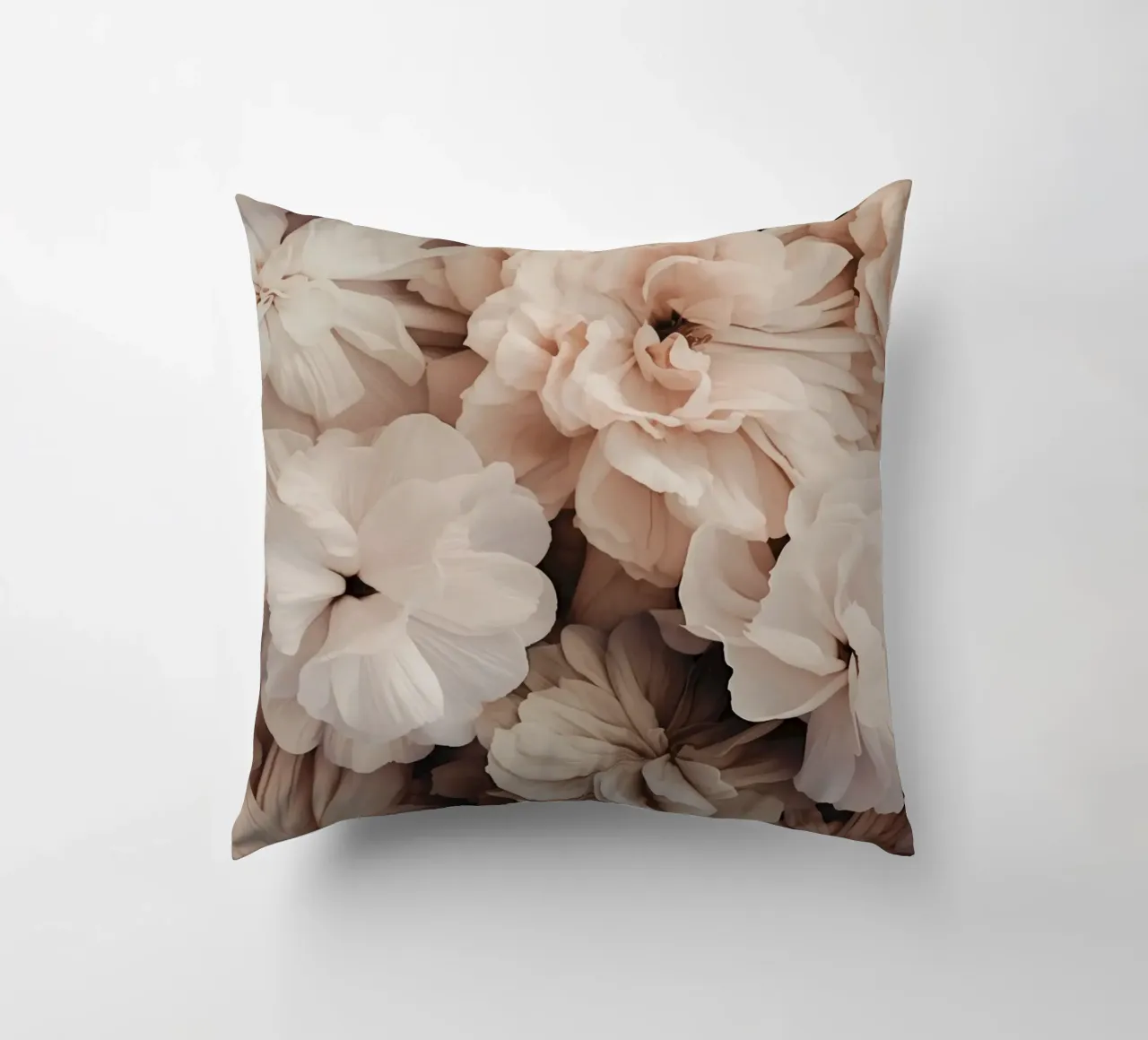 Romanticismo floreale nostalgico Avorio Pesca cuscino da Andrea Haase Floral Passion