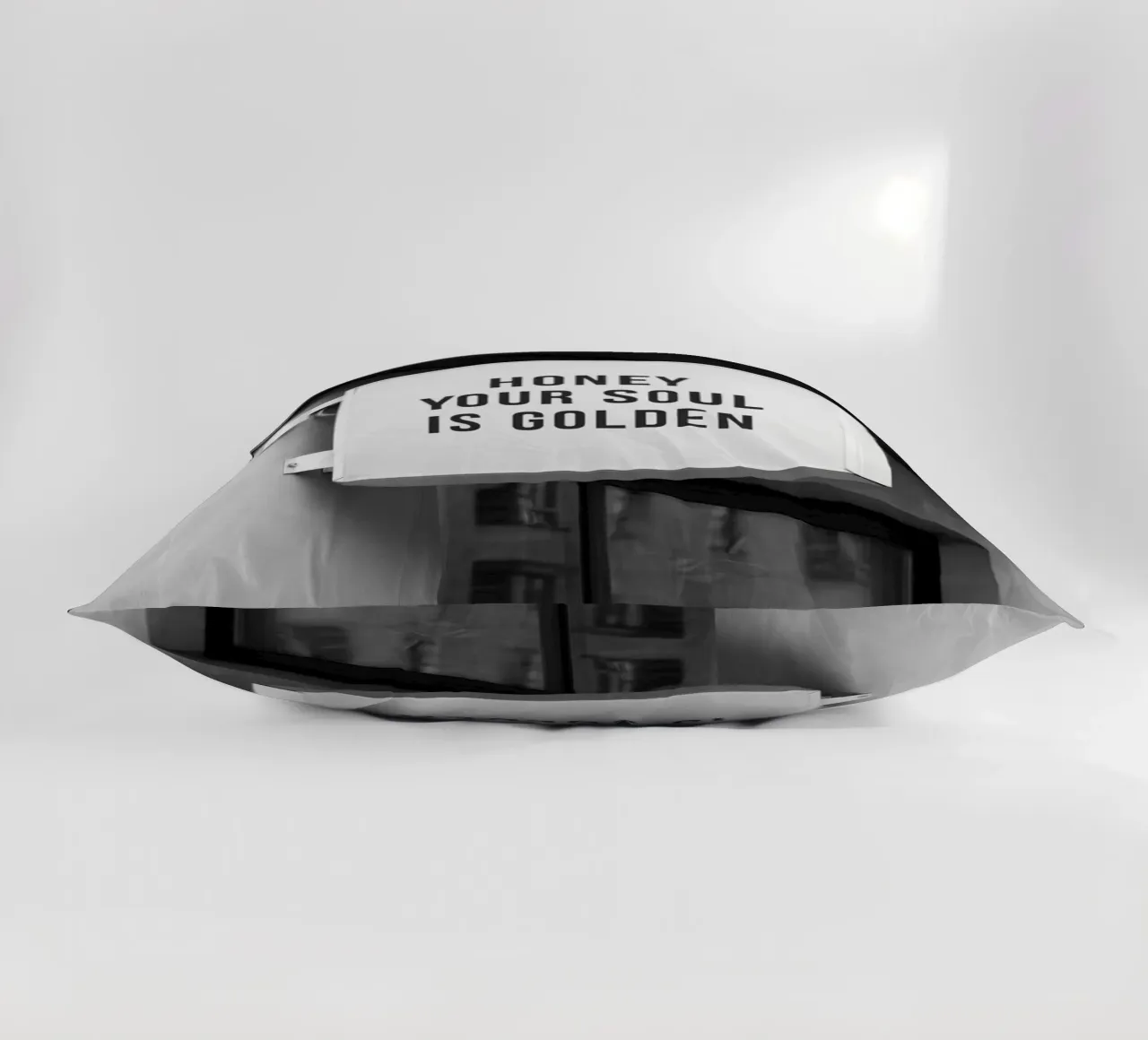 testo d'ispirazione edificio esterno cuscino da Eva Rogers