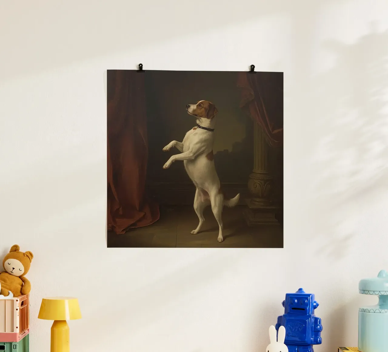 Cane in piedi sulle zampe posteriori in un classico studio di posa poster con telaio in plastica da DesignDoodle
