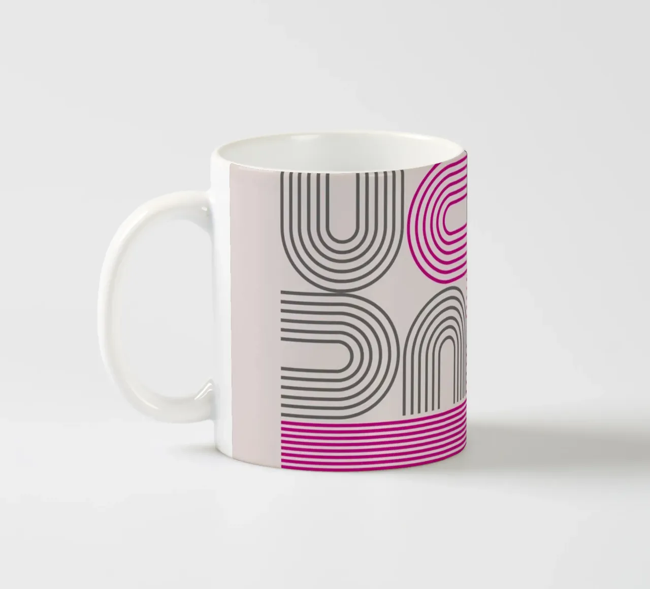 Tipografia Pop Art - Stampa DADA in Magenta tazza in ceramica da Studio Vibe