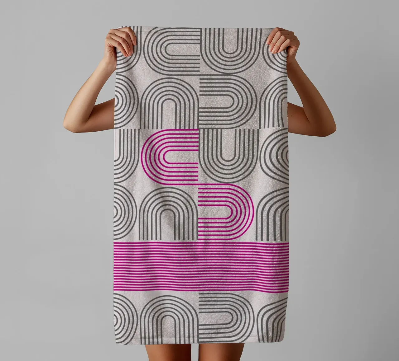 Typographie Pop Art - DADA Print en magenta serviette de bain de Studio Vibe