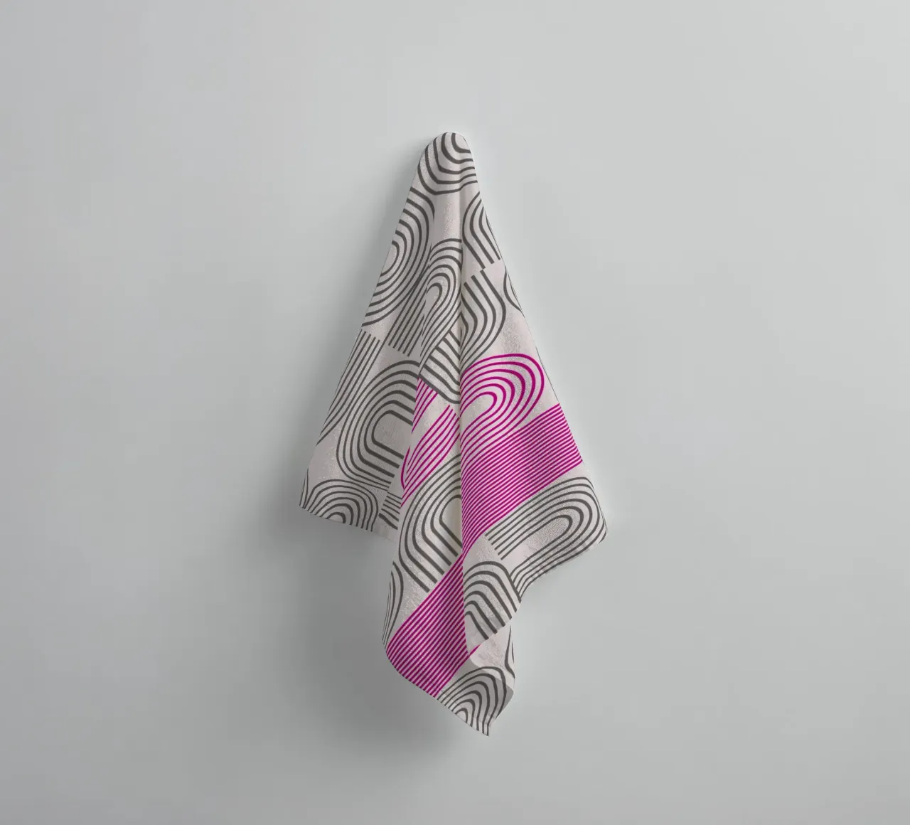 Typographie Pop Art - DADA Print en magenta serviette de bain de Studio Vibe