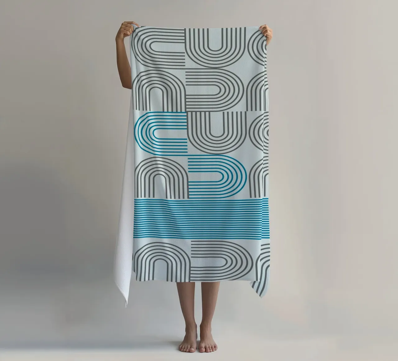 Typo Design Line Art - DADA Retro Style toalla de playa de Studio Vibe