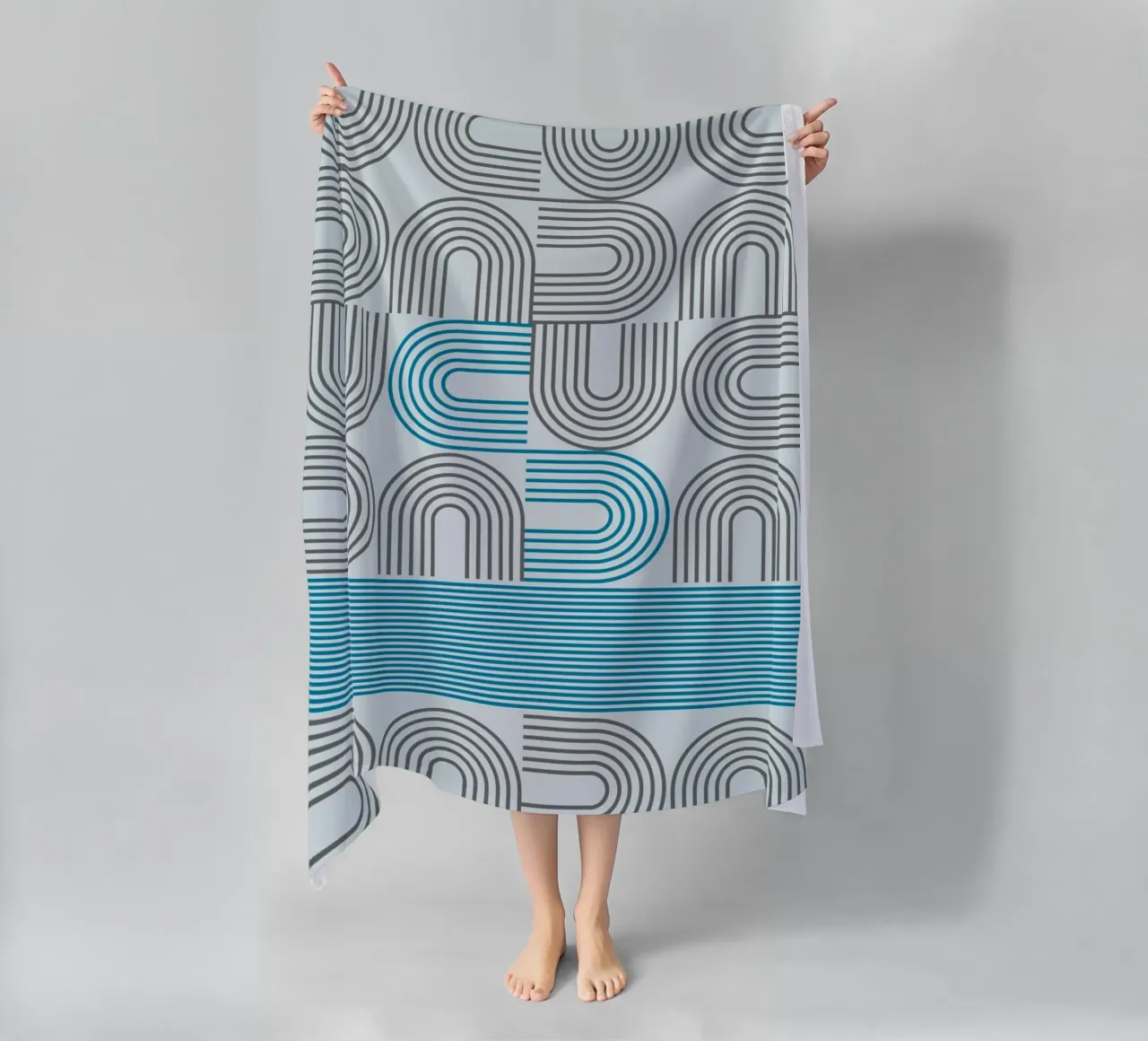 Typo Design Line Art - DADA Retro Style toalla de playa de Studio Vibe