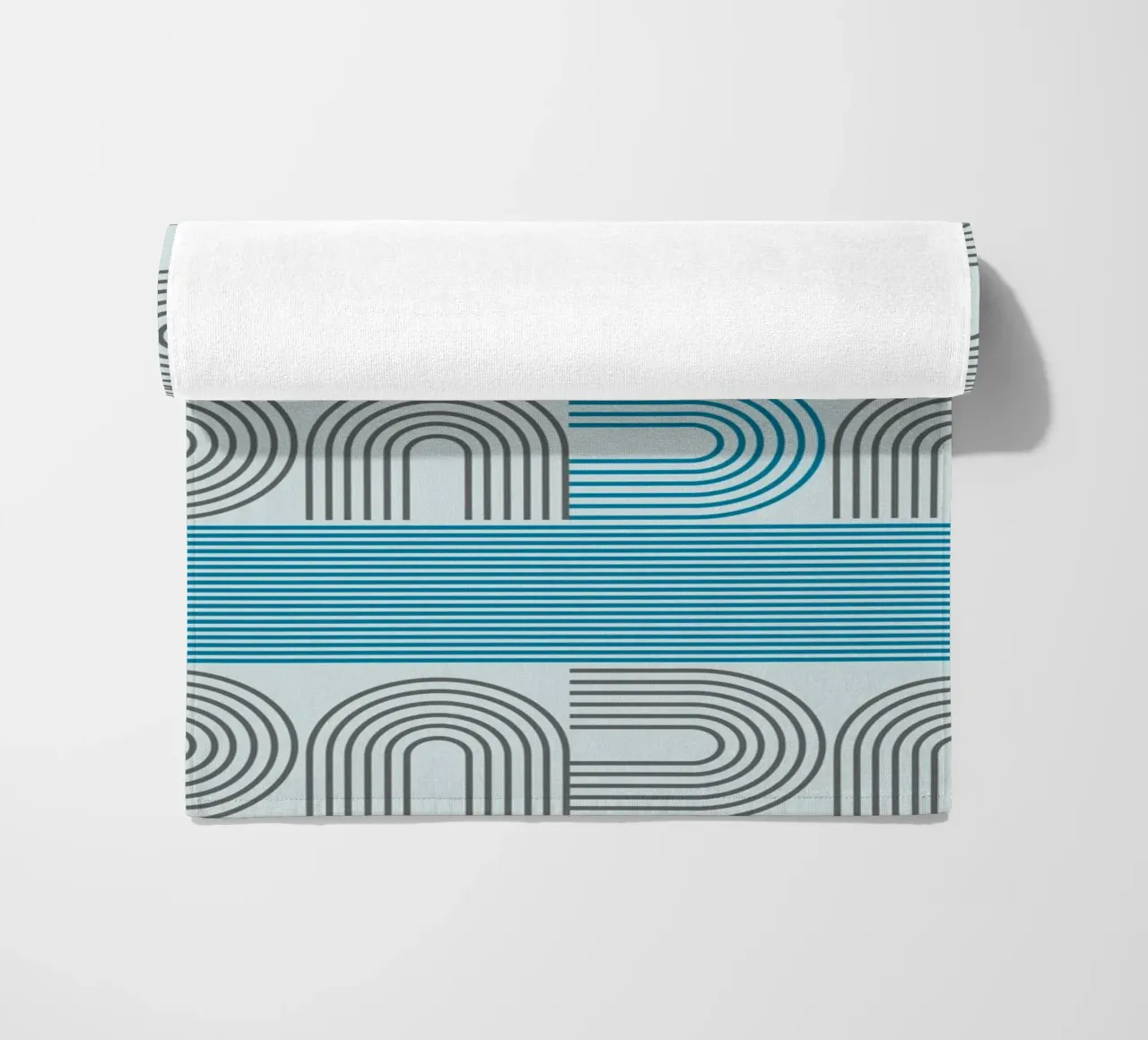 Typo Design Line Art - DADA Retro Style toalla de playa de Studio Vibe