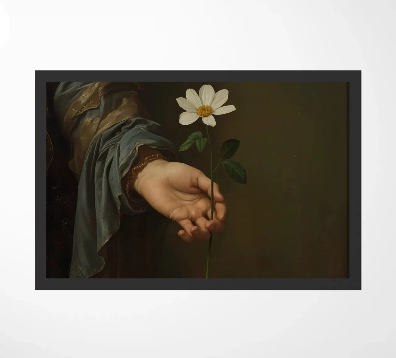 Mano che regge un fiore bianco in una luce soffusa con zerbino da DesignDoodle