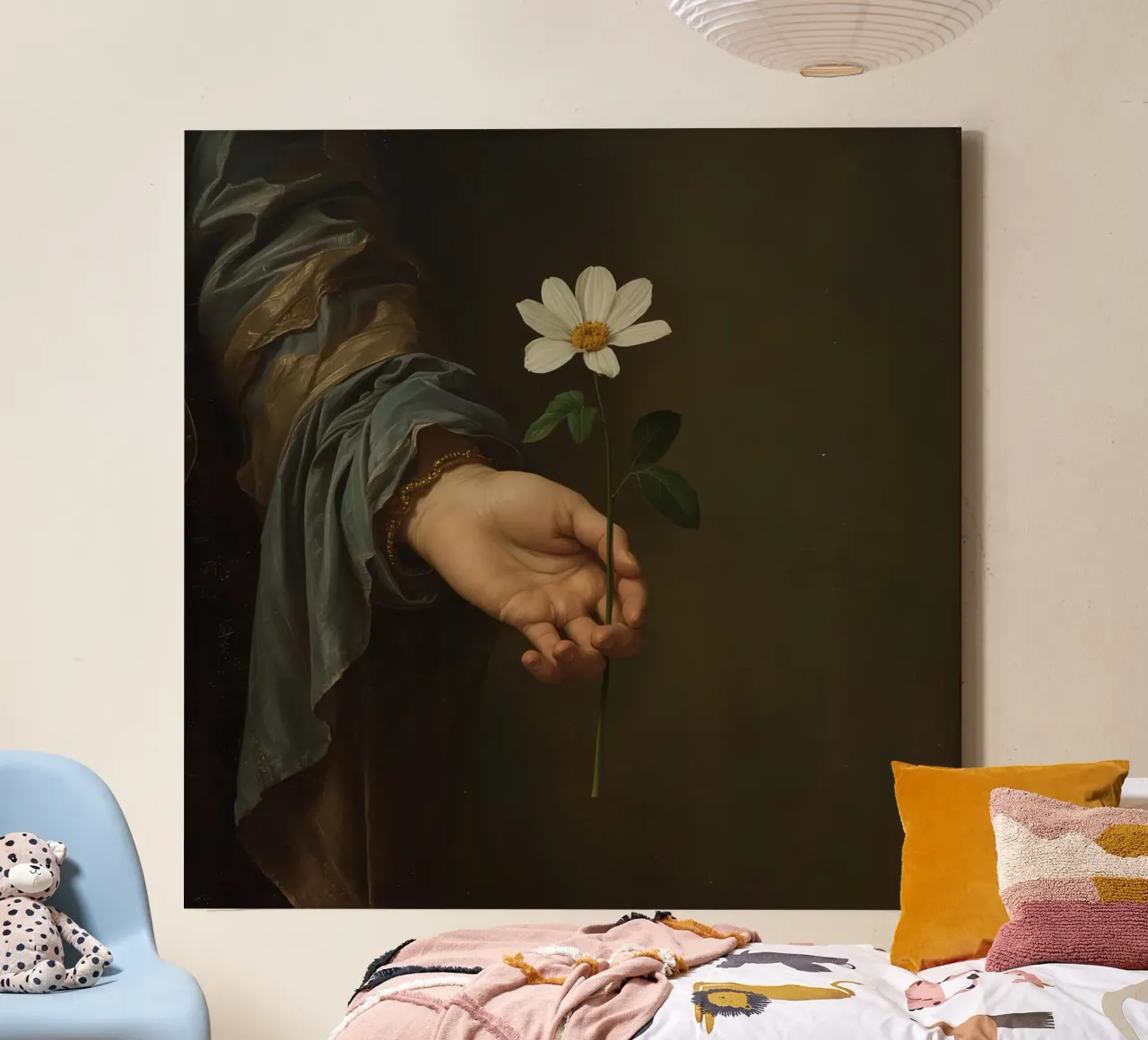 Mano che regge un fiore bianco in una luce soffusa con tela con Cornice a cassetta da DesignDoodle