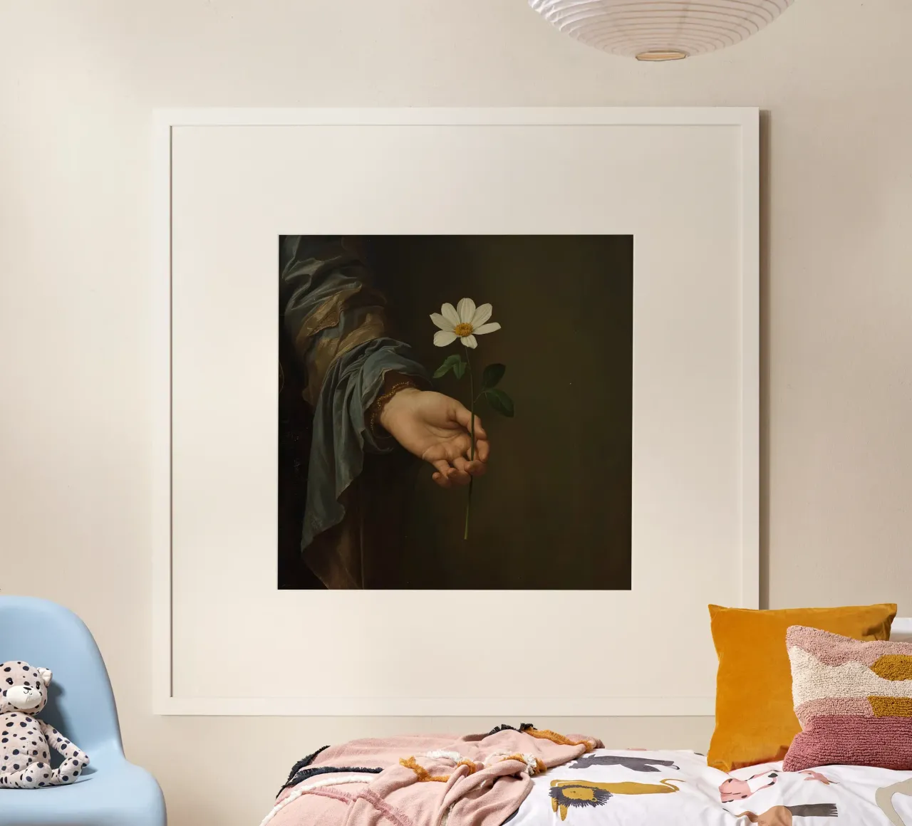 Mano che regge un fiore bianco in una luce soffusa con poster con telaio in plastica da DesignDoodle