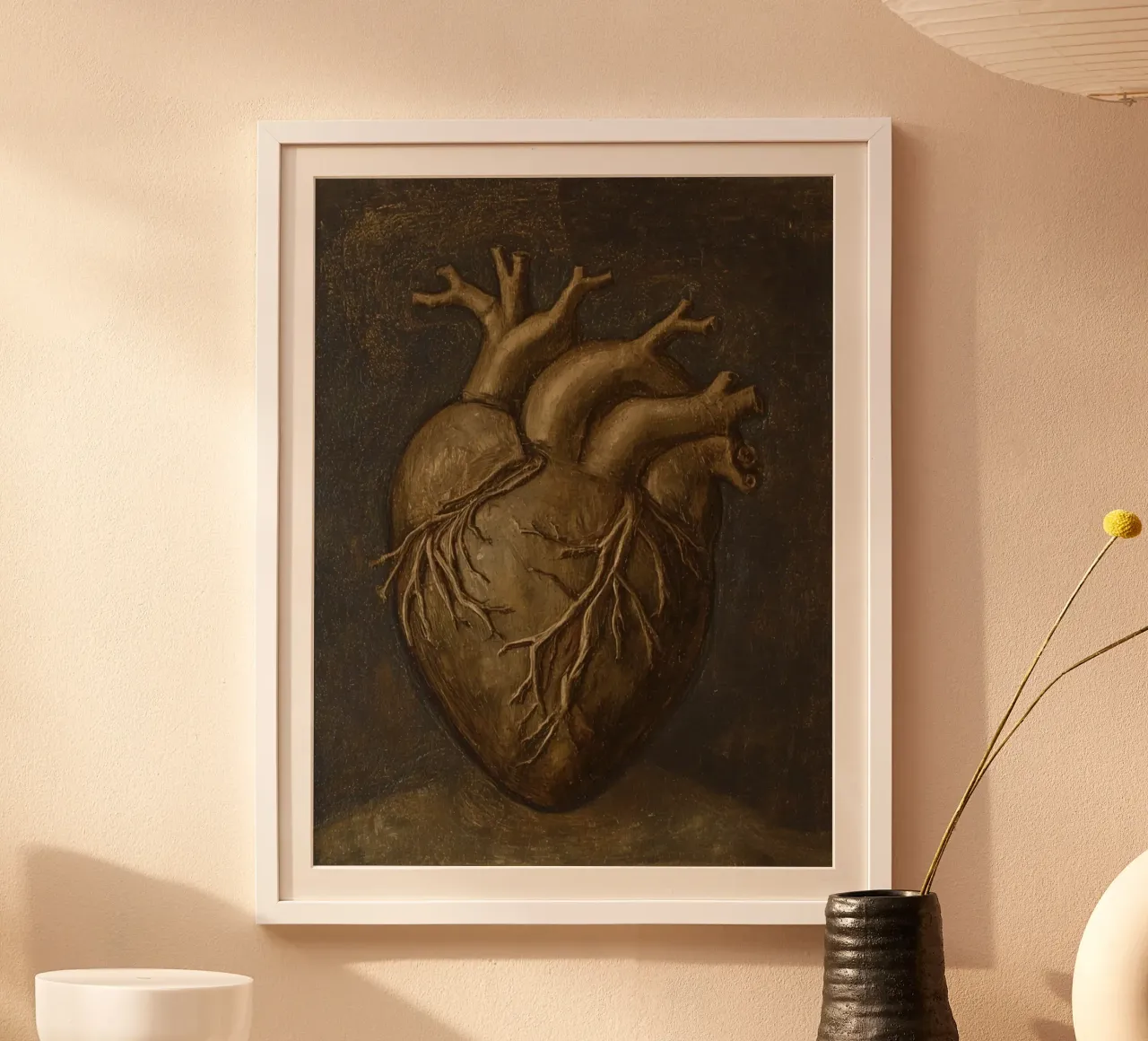 Cuore umano con strutture ad albero su sfondo scuro poster con telaio in plastica da DesignDoodle