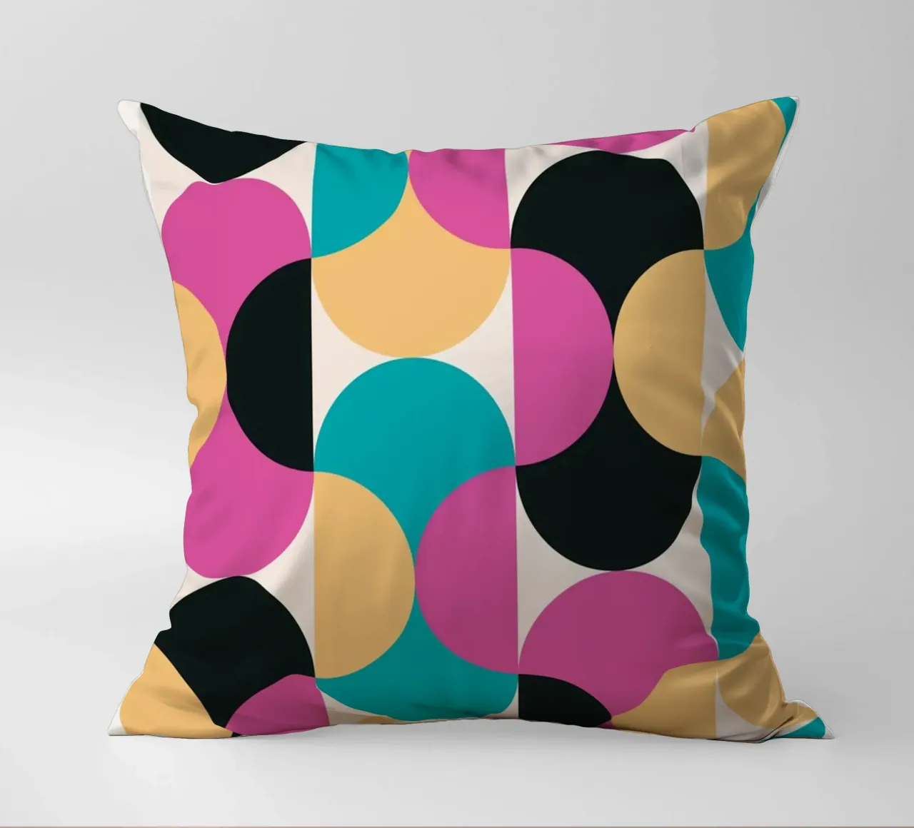 Motivo geometrico Pop Art retrò - Moderno e colorato cuscino da Studio Vibe