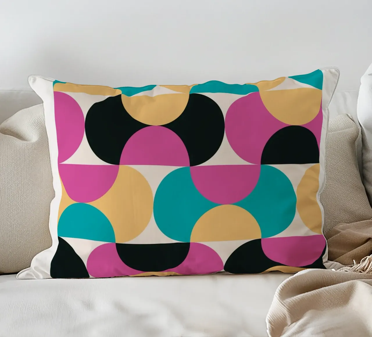Motivo geometrico Pop Art retrò - Moderno e colorato cuscino da Studio Vibe