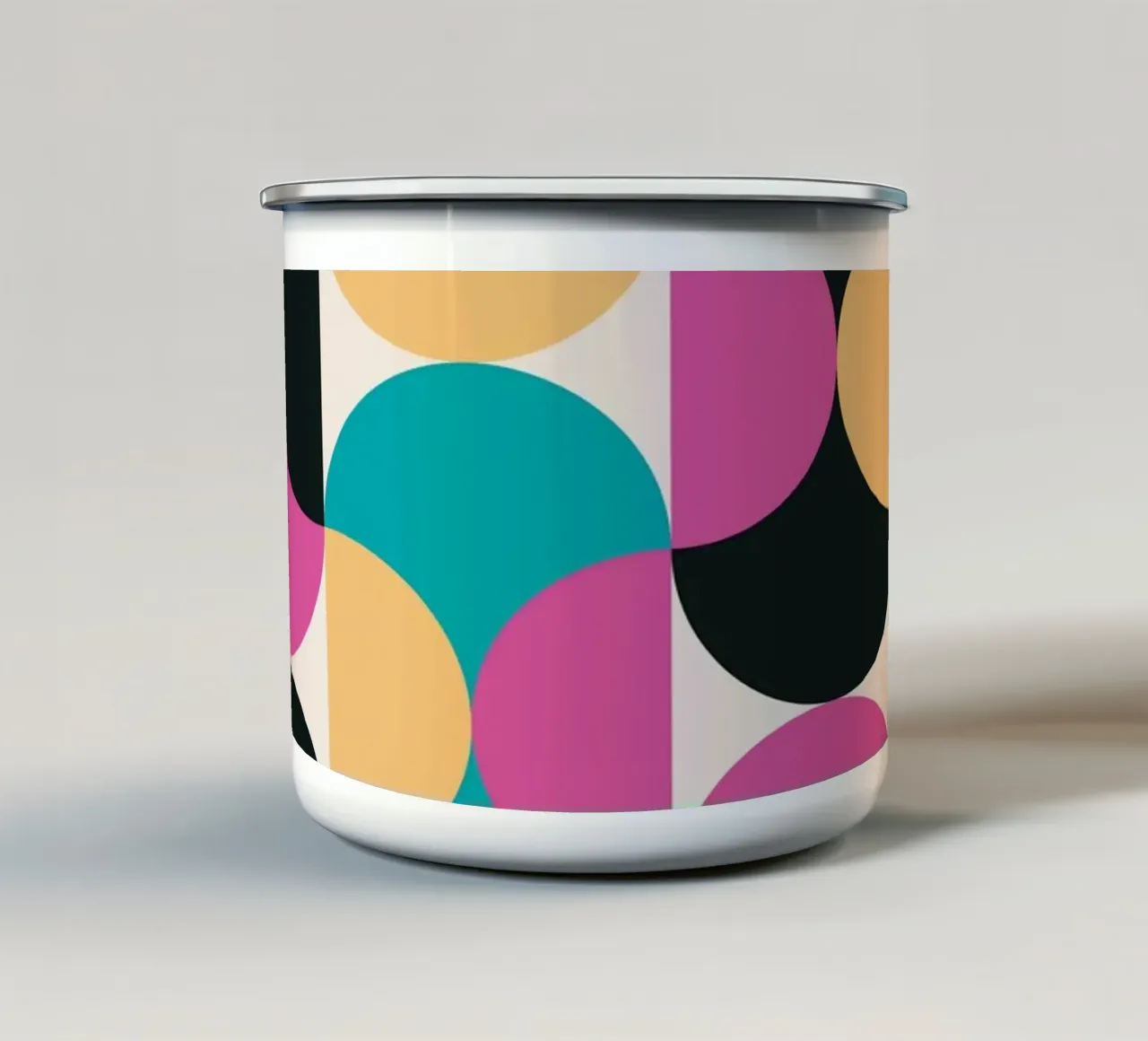 Retro Pop Art Geometrie Patroon - Modern & Kleurrijk emaille mok van Studio Vibe