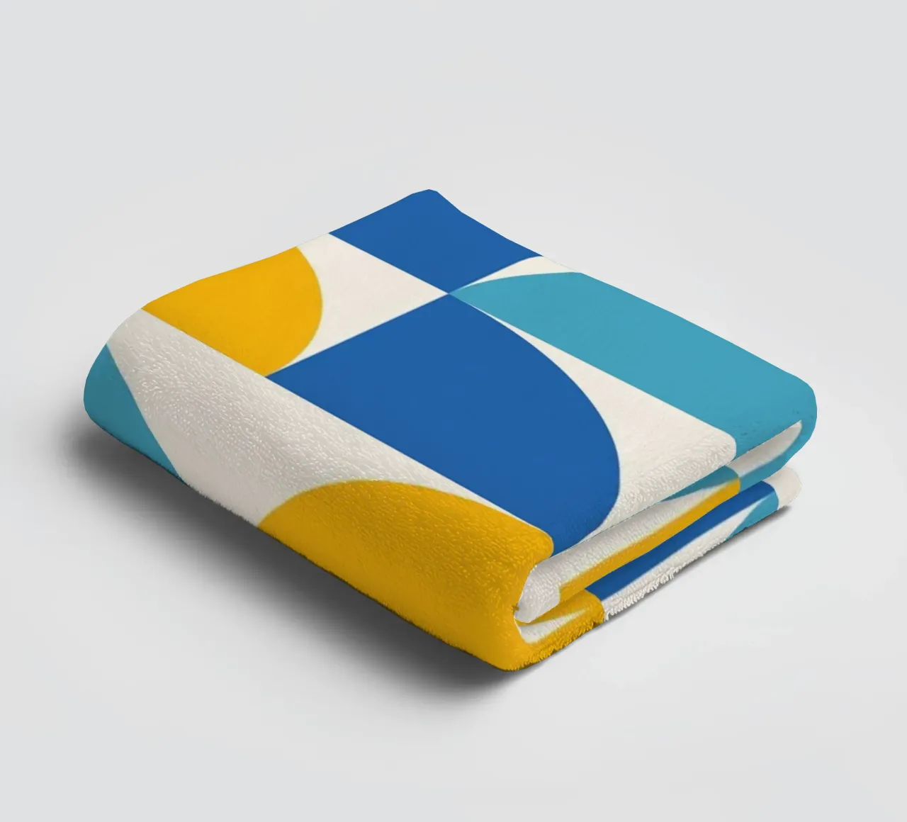 Géométrie Print Bleu Jaune - Moderne & Harmonieux serviette de bain de Studio Vibe