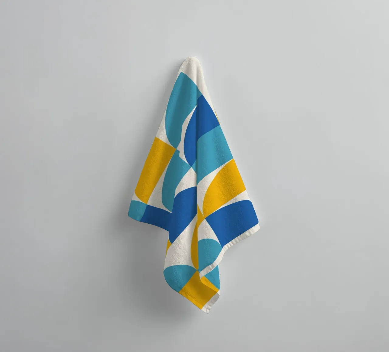 Géométrie Print Bleu Jaune - Moderne & Harmonieux serviette de bain de Studio Vibe