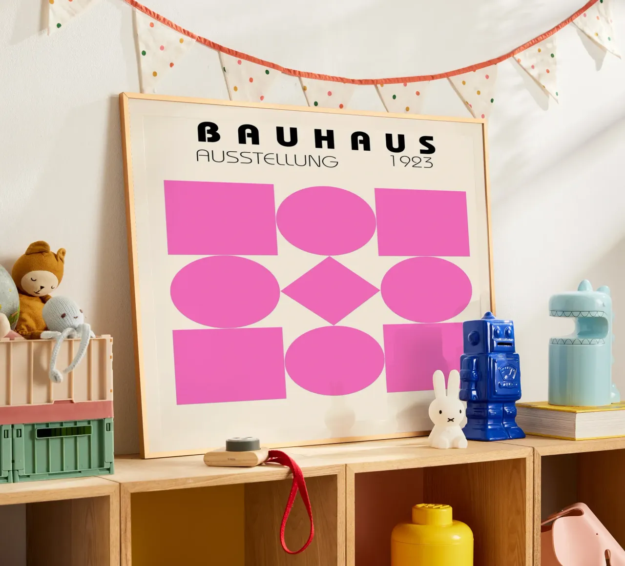 Bauhaus Ausstellung 1923 – Pink Geometrie Print Poster von Studio Vibe