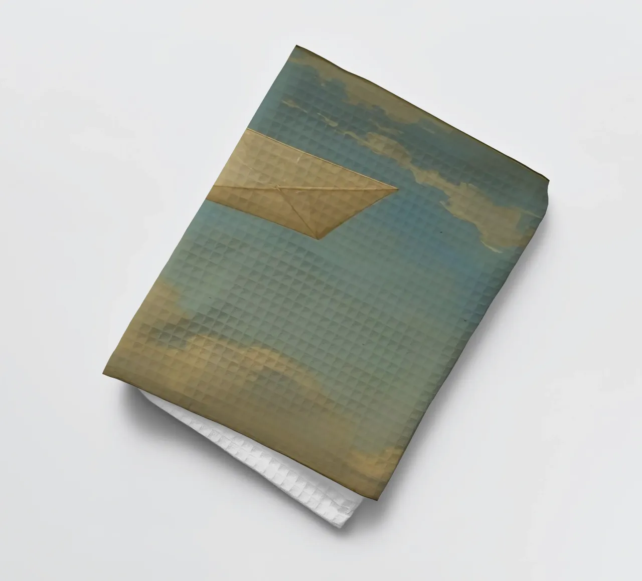 Un cerf-volant de haut vol danse parmi les nuages dans un ciel bleu clair torchon de DesignDoodle