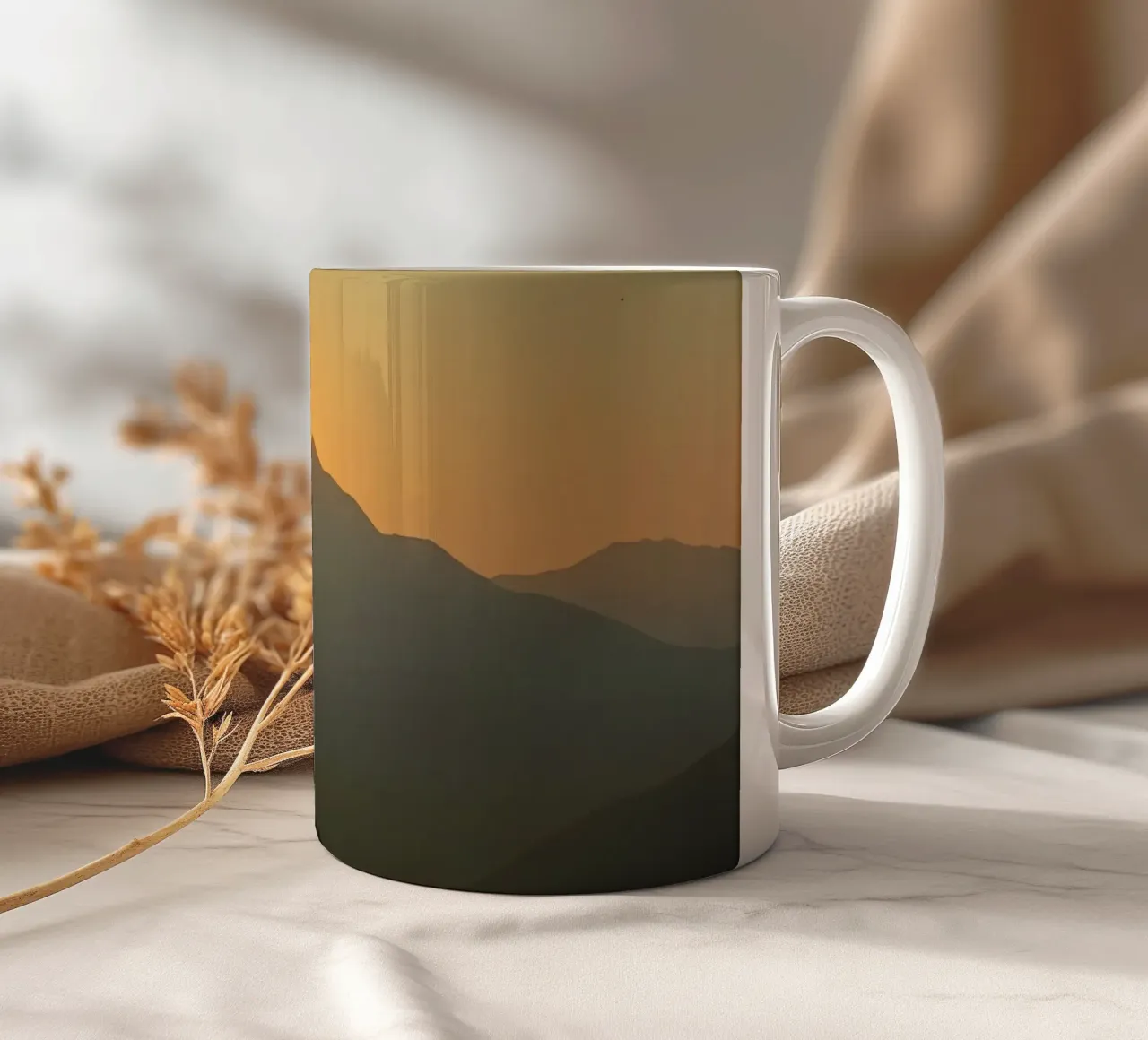 Zonsondergang werpt schaduwen over bergen en pijnbomen keramische mok van DesignDoodle