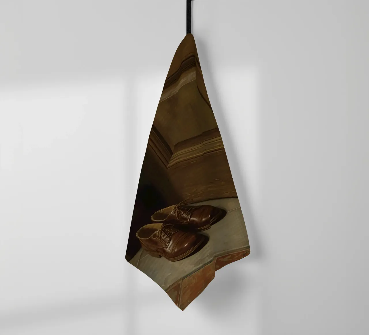 Scarpe classiche in pelle marrone posizionate davanti a una porta di legno canovaccio da cucina da DesignDoodle
